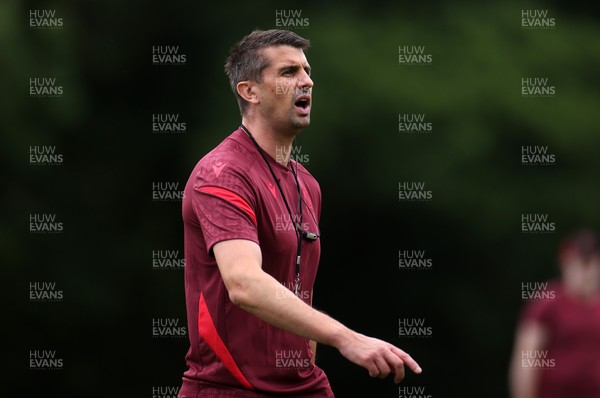 300626 - Wales Rugby Training ahead of the first Nations Championship game against Fiji - Peter Murchie, Defence Coach during training