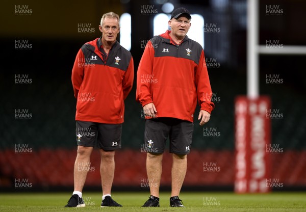 300819 - Wales Rugby Training - Rob Howley and Neil Jenkins during training