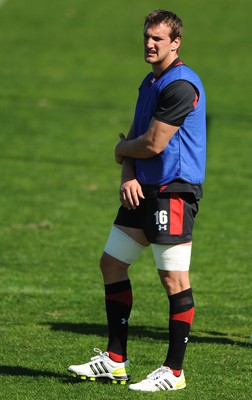 30.09.11 - Wales Rugby Training - Sam Warburton during training. 