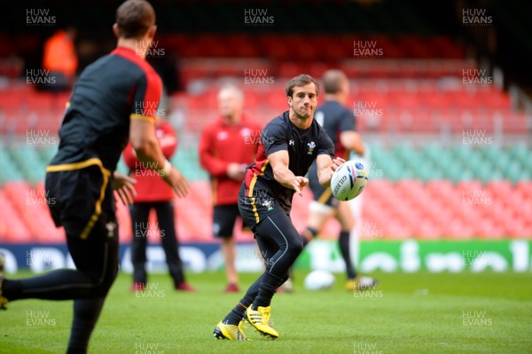 300915 - Wales Rugby Training -Matthew Morgan during training