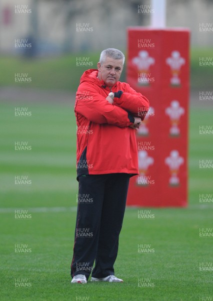 30.10.09 - Wales Rugby Training - Wales head coach Warren Gatland during training. 