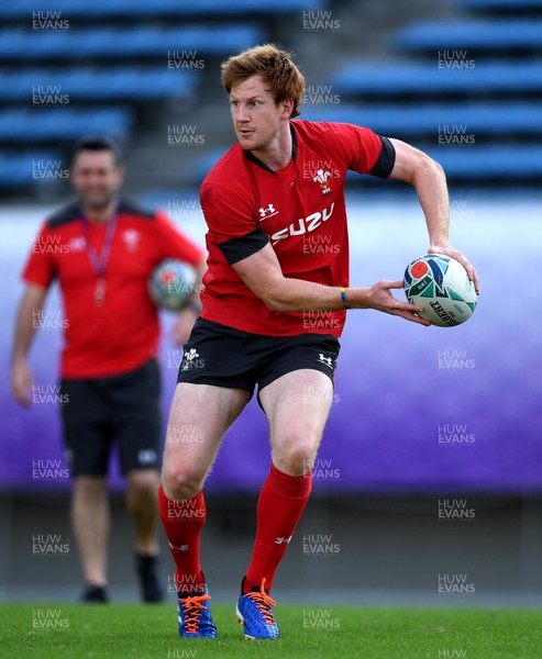 301019 - Wales Rugby Training - Rhys Patchell during training