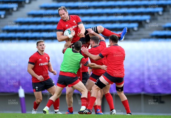301019 - Wales Rugby Training - Alun Wyn Jones during training