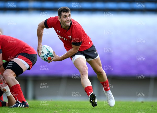 301019 - Wales Rugby Training - Tomos Williams during training