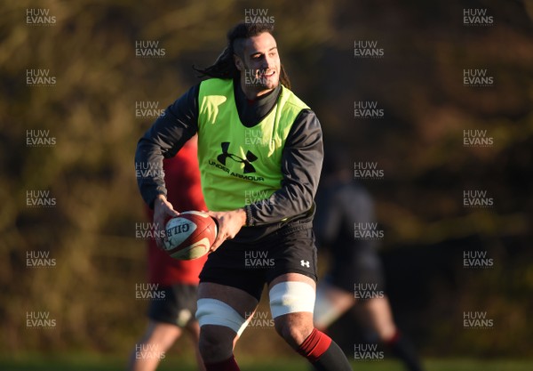 301117 - Wales Rugby Training - Josh Navidi
