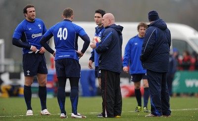 31.01.11 - Wales Rugby Training - Wales assistant coach Shaun Edwards talks to players during training. 