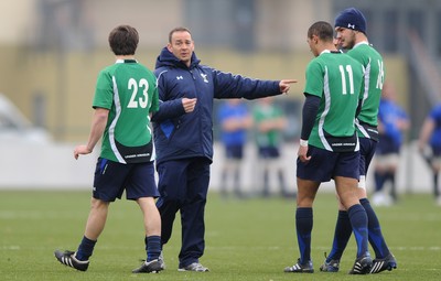31.01.11 - Wales Rugby Training - Wales under 20 head coach Darren Edwards during training. 