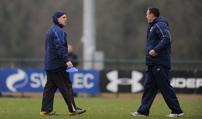 31.01.11 - Wales Rugby Training - Wales defence coach Shaun Edwards and Wales under 20 team manager Mark Taylor during training. 