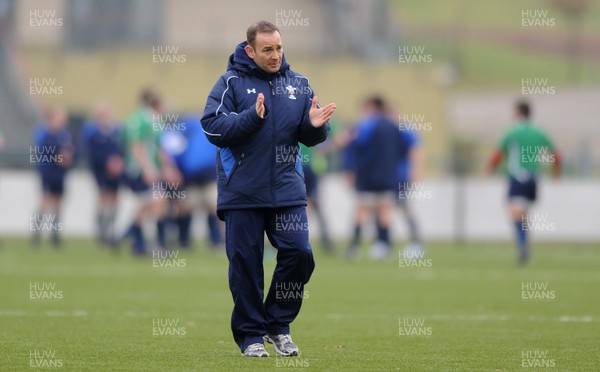 31.01.11 - Wales Rugby Training - Wales under 20 head coach Darren Edwards during training. 