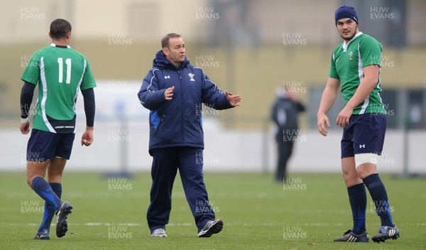 31.01.11 - Wales Rugby Training - Wales under 20 head coach Darren Edwards during training. 