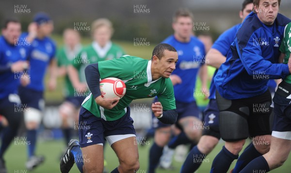31.01.11 - Wales Rugby Training - Eli Walker of Wales under 20s during training. 