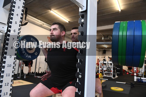 310122 - Wales Rugby Training - Wyn Jones during a gym session