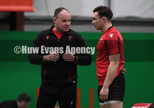 310122 - Wales Rugby Training - Gareth Williams and Taine Basham during training