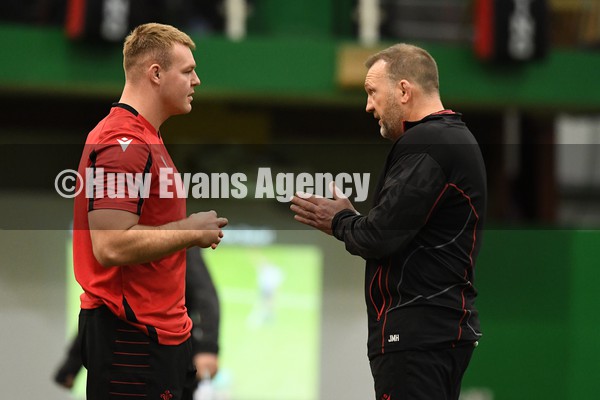 310122 - Wales Rugby Training - Dewi Lake and Jonathan Humphreys during training
