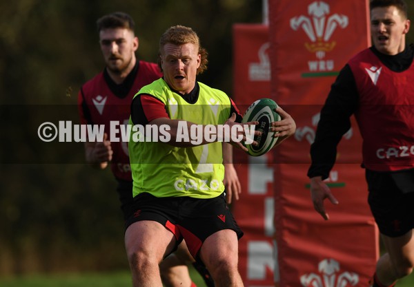 310122 - Wales Rugby Training - Bradley Roberts during training