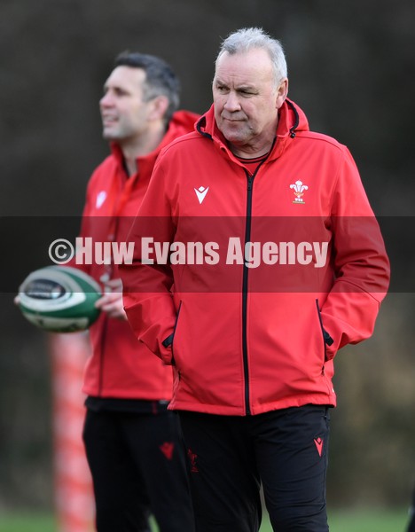 310122 - Wales Rugby Training - Stephen Jones and Wayne Pivac during training