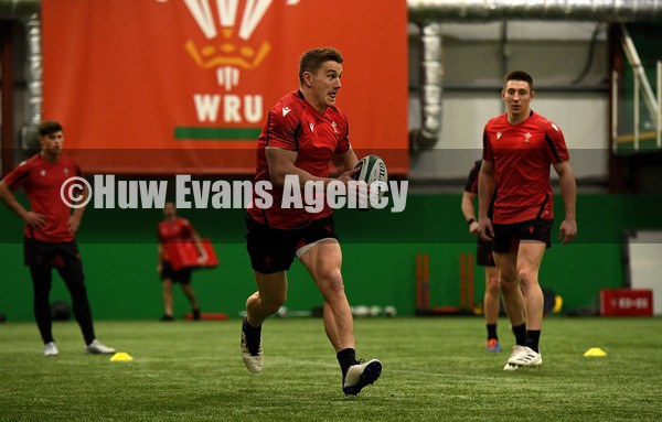 310122 - Wales Rugby Training - Jonathan Davies during training