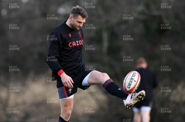 310123 - Wales Rugby Training - Dan Biggar during training