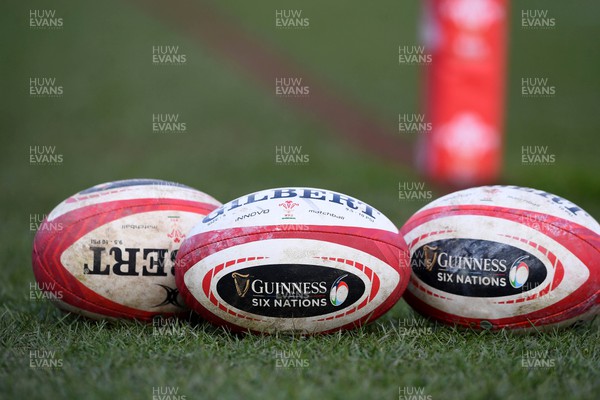 310123 - Wales Rugby Training - Match balls during training