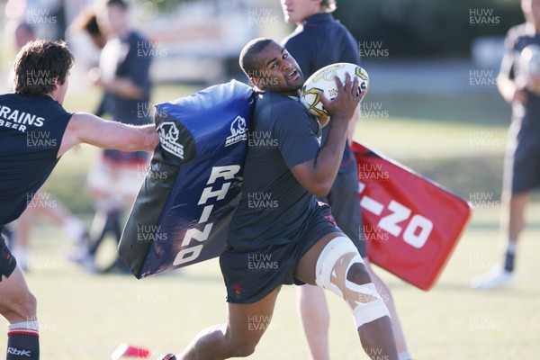 31.05.07  Wales rugby tour to Australia Aled Brew in training in Brisbane 