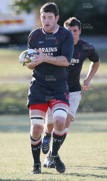 31.05.07  Wales rugby tour to Australia Michael Owen in training in Brisbane 