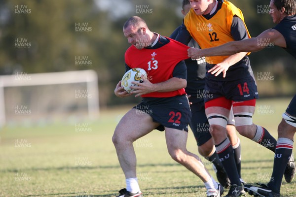 31.05.07  Wales rugby tour to Australia iestyn Thomas in training in Brisbane 