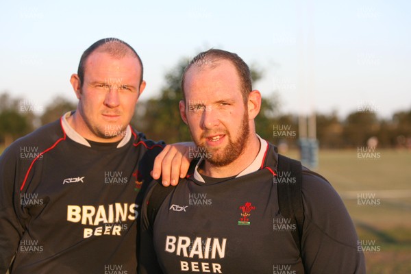 31.05.07  Wales rugby tour to Australia Former Pontypool players..Ceri Jones,  and Iestyn Thomas in training in Brisbane 