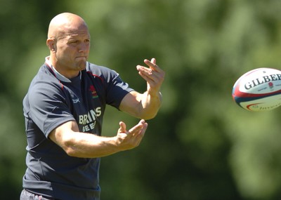 31.07.07 - Wales Rugby Press Conference - Will James in action during training 