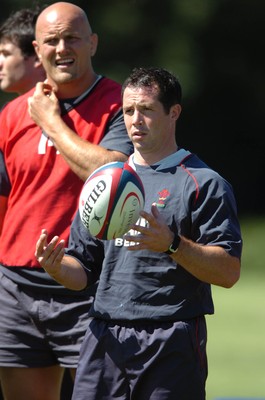 31.07.07 - Wales Rugby Press Conference - Will James(L) and Gareth Cooper during training 