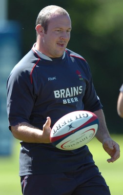 31.07.07 - Wales Rugby Press Conference - Iestyn Thomas during training 