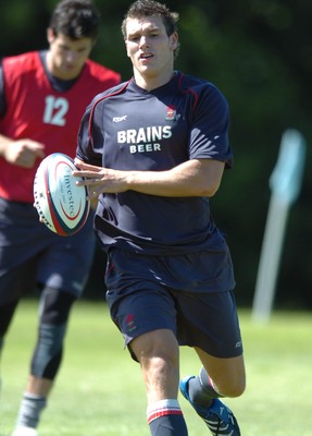 31.07.07 - Wales Rugby Press Conference - Tom James during training 