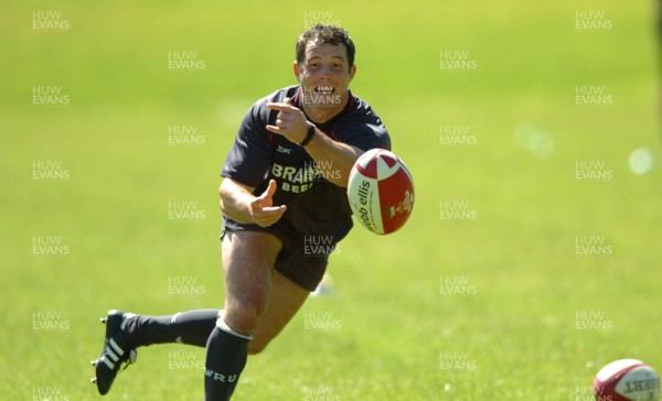 31.07.07 - Wales Rugby Training - Gareth Cooper during training 