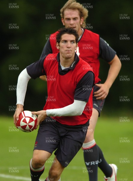 31.08.07 - Wales Rugby Training - James Hook looks for support 