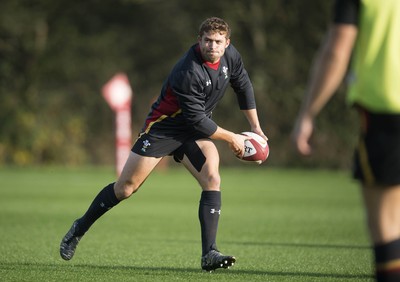 311016 - Wales Rugby Training -Leigh Halfpenny during training