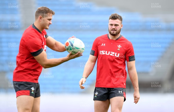 311019 - Wales Rugby Training - Hallam Amos and Owen Lane during training