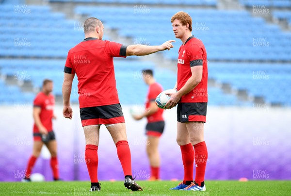 311019 - Wales Rugby Training - Ken Owens and Rhys Patchell during training