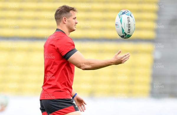 311019 - Wales Rugby Training - Hallam Amos during training