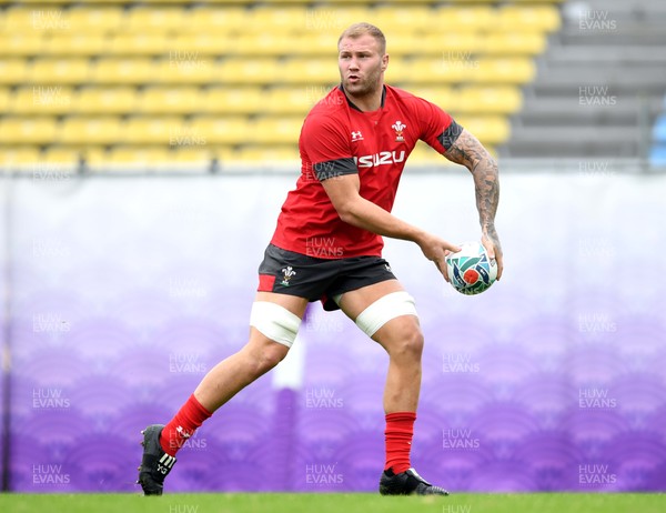 311019 - Wales Rugby Training - Ross Moriarty during training