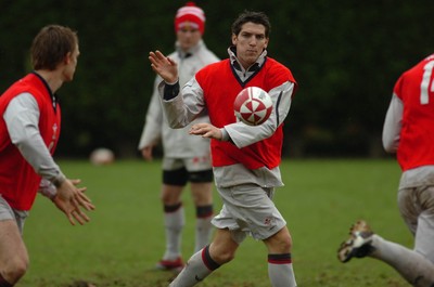 14.11.06 - Wales Rugby Training - James Hook during training 
