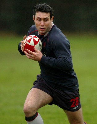 22.11.06 - Wales Rugby Training - Wales Captain, Stephen Jones during training 
