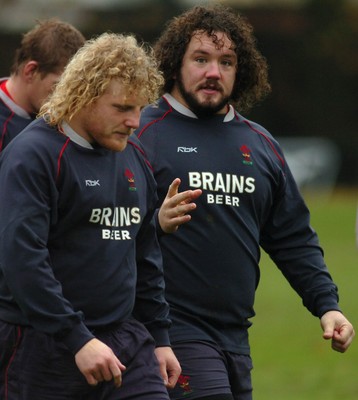 22.11.06 - Wales Rugby Training - Adam Jones(R) and Duncan Jones during training 