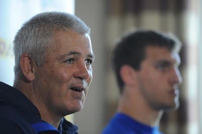 02.06.11 - Wales Rugby Press Conference - Wales head coach Warren Gatland talks to reporters with captain Sam Warburton(R). 