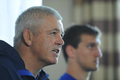 02.06.11 - Wales Rugby Press Conference - Wales head coach Warren Gatland talks to reporters with captain Sam Warburton(R). 