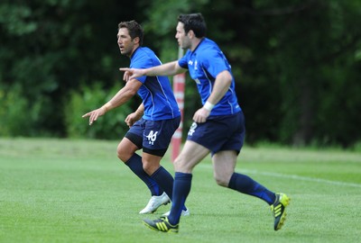 02.06.11 - Wales Rugby Training - Gavin Henson and Stephen Jones during training. 