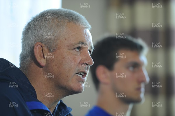02.06.11 - Wales Rugby Press Conference - Wales head coach Warren Gatland talks to reporters with captain Sam Warburton(R). 