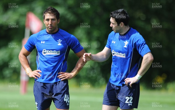 02.06.11 - Wales Rugby Training - Gavin Henson and Stephen Jones during training. 