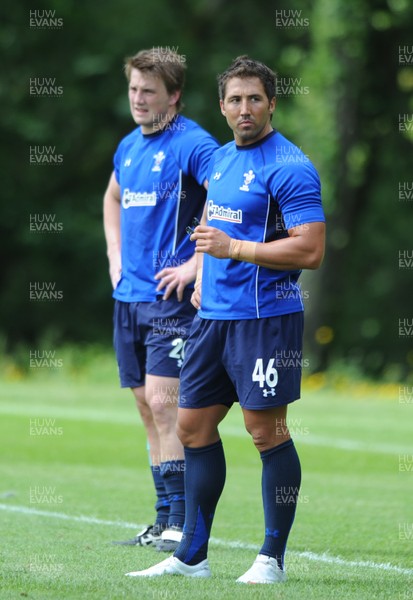 02.06.11 - Wales Rugby Training - Jonathan Davies and Gavin Henson during training. 