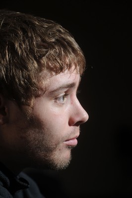 03.03.10 - Wales Rugby Training and Press Conference - Leigh Halfpenny talks to reporters. 