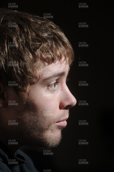 03.03.10 - Wales Rugby Training and Press Conference - Leigh Halfpenny talks to reporters. 