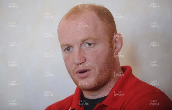 09.03.10 - Wales Rugby Team Announcement - Wales captain Martyn Williams talks to reporters. 